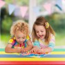 Medinis spalvotas iškylos stalas su skėčiu ir vandens bei smėlio dėžėmis vaikams | Axi A031.004.08